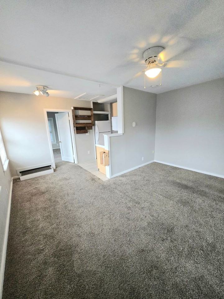 1720 H St - Photo 3 of 10