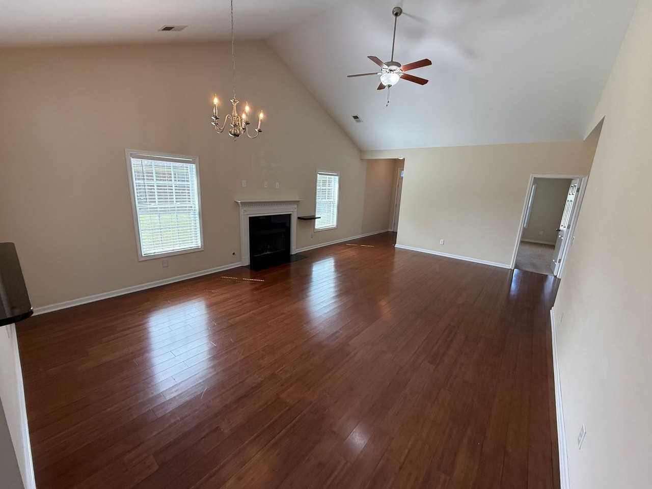 475 Albemarle Ct - Photo 6 of 10