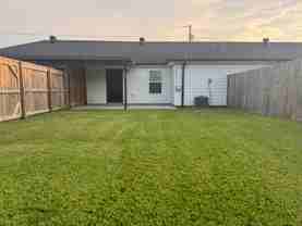 136 Duplantis St #B - Photo 1 of 1
