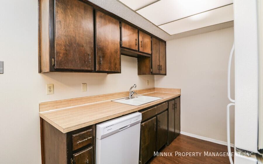 500 4th Ave #21 - Photo 5 of 27