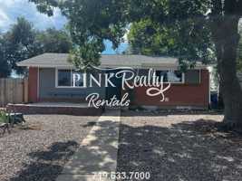 featured image of 2534 Ivanhoe Dr