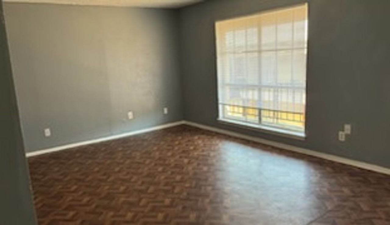 Spanish Village Apartments - Photo 2 of 9