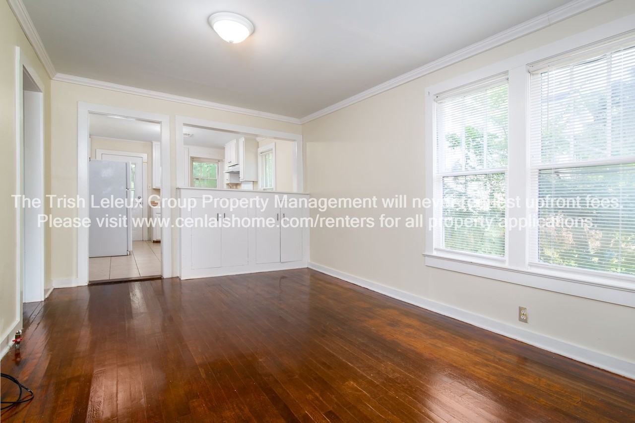 1115 Berry St - Photo 3 of 10