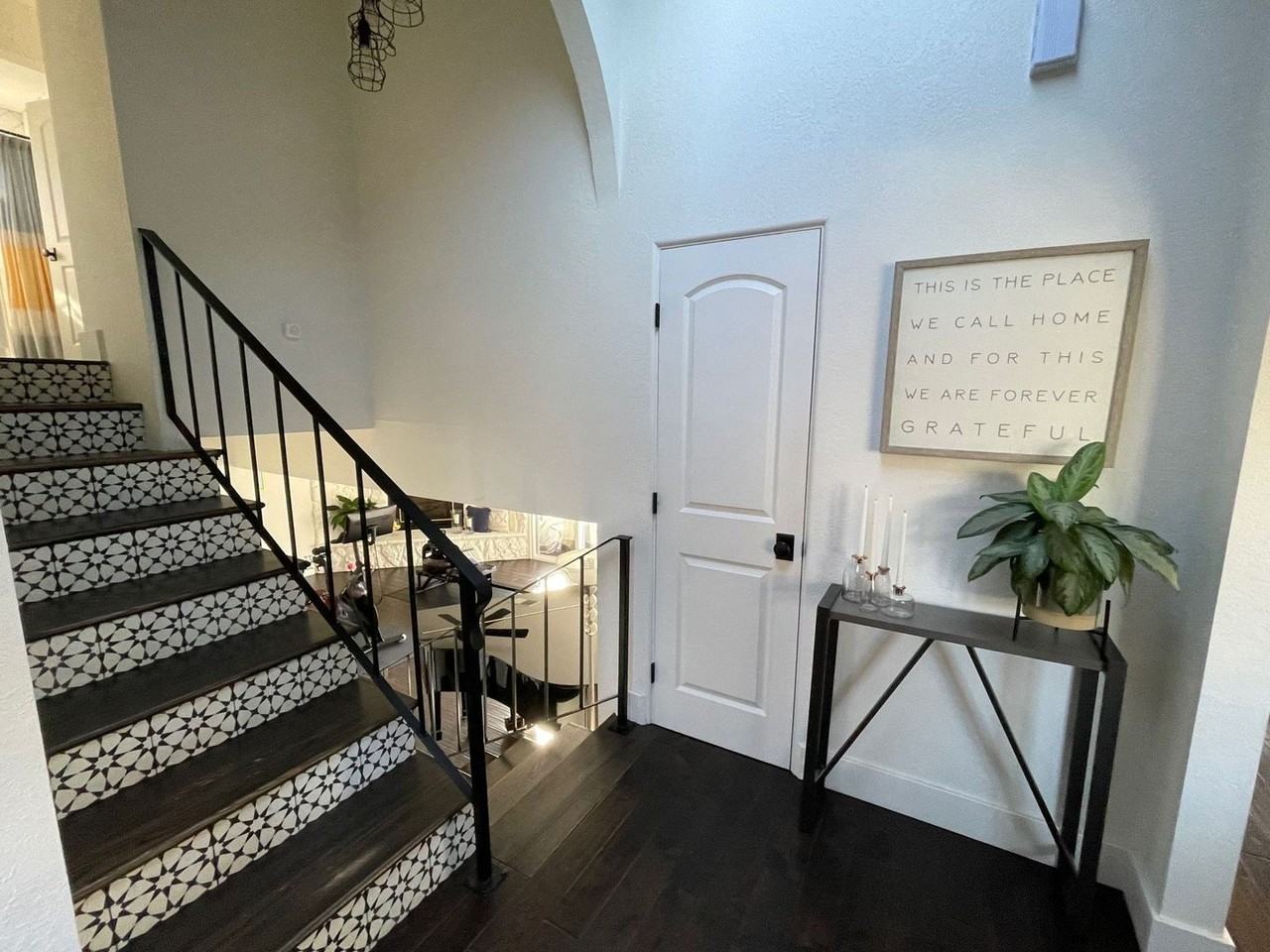 817 Forest Glen Dr - Photo 3 of 23