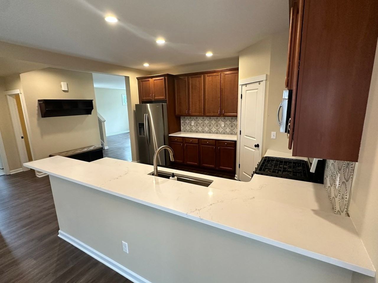 2126 Ne 12th St - Photo 3 of 22