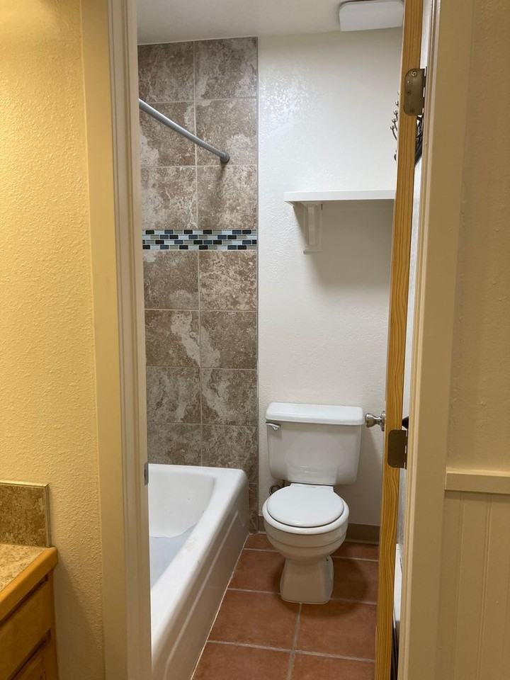 Regency II Apartments - Photo 5 of 35