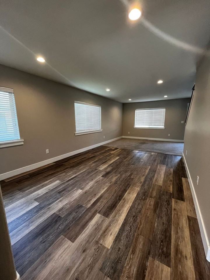 344 W 1360 N - Photo 3 of 14