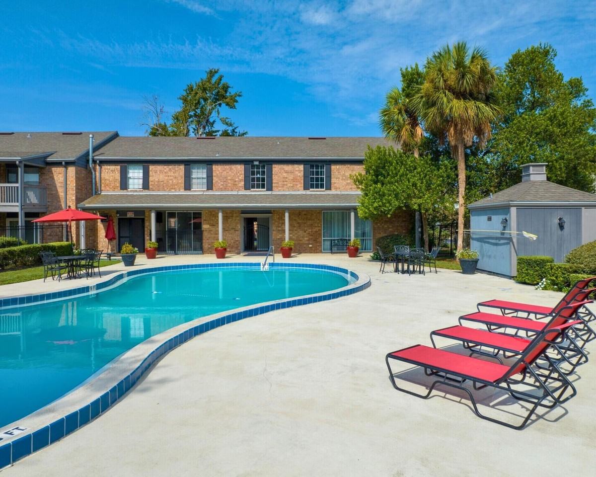 Palms at 2800 - Photo 2 of 22