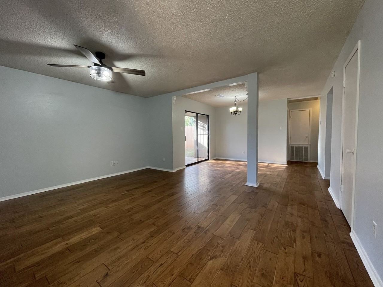 3909 Eastridge Dr - Photo 5 of 21