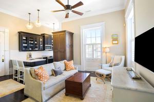 featured image of 214 Calhoun St #5