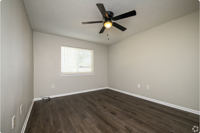 2121 Lobdell Blvd #H21 - Photo 5 of 14