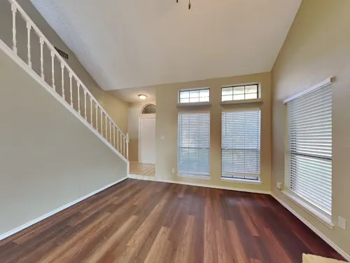 4901 Saint Thomas Pl #3 - Photo 3 of 14