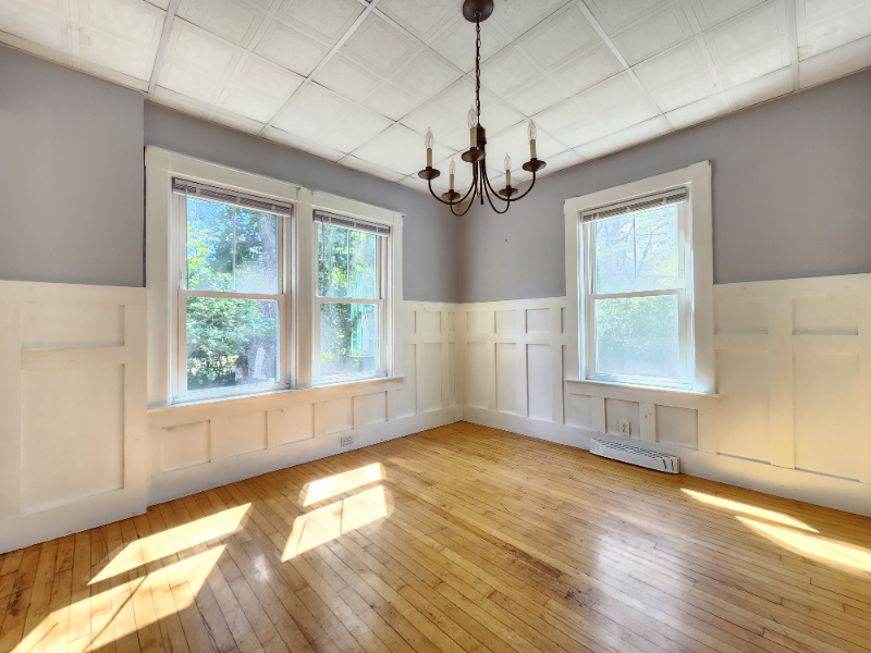 387 College Ave - Photo 5 of 20