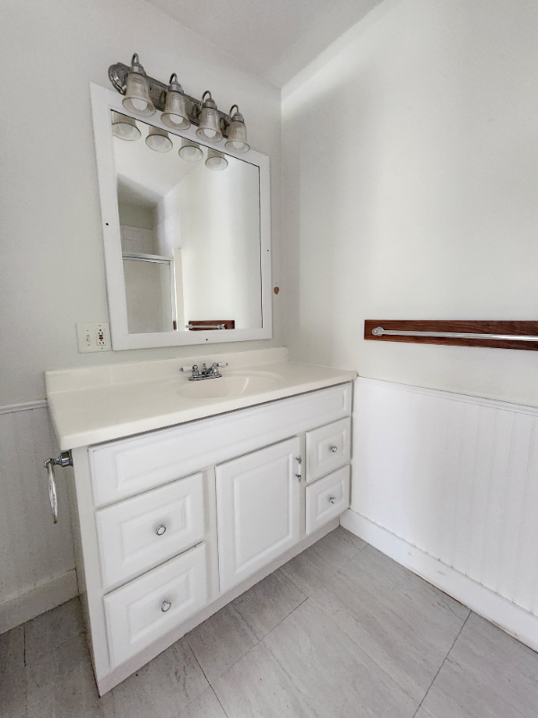 387 College Ave - Photo 7 of 20