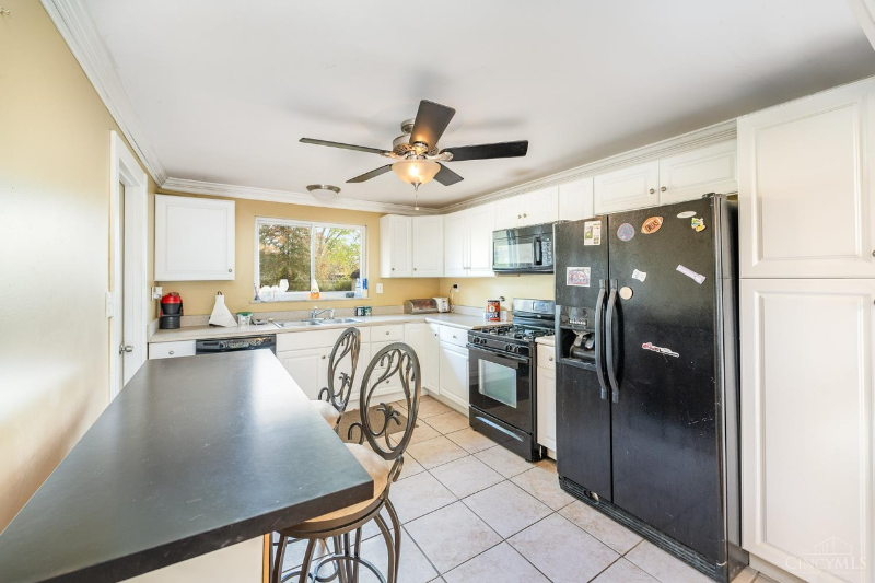 5676 Mellie Ln - Photo 3 of 20