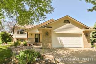 2726 S Avondale Ct - Photo 1 of 1