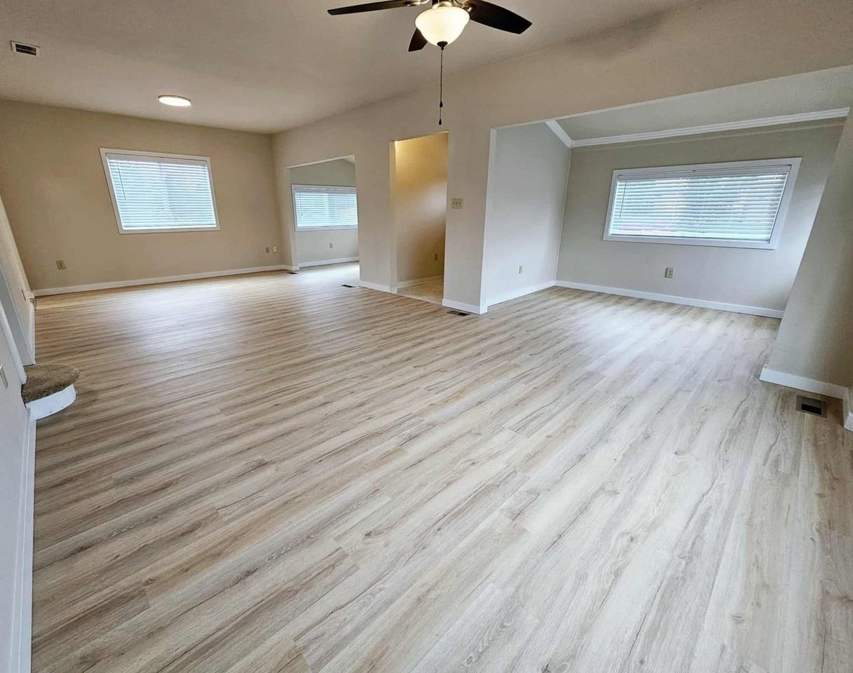 6211 Parker Rd E #15 - Photo 7 of 23