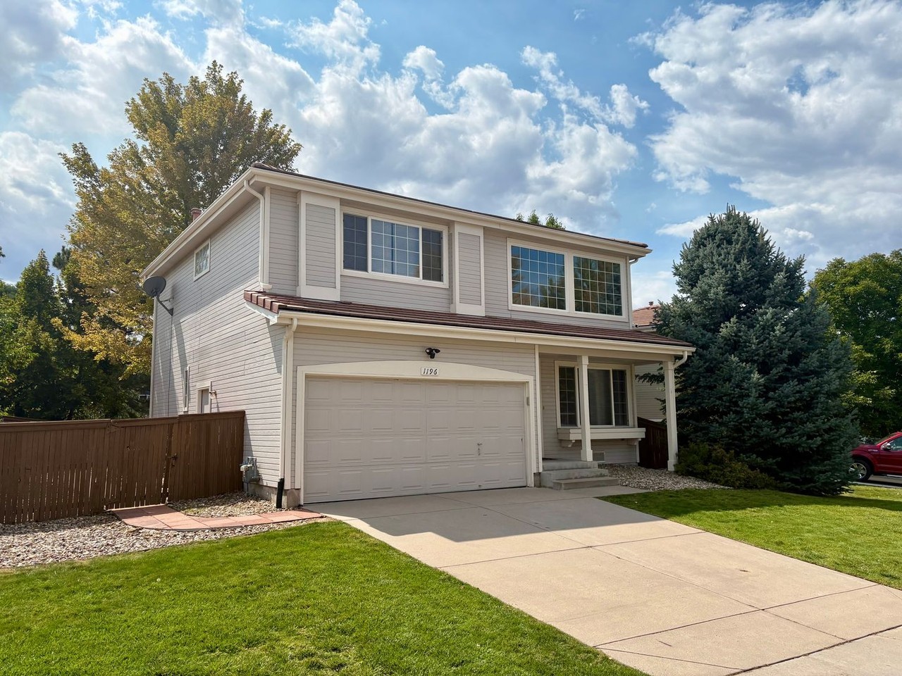 1196 Briarhollow Way - Photo 3 of 34