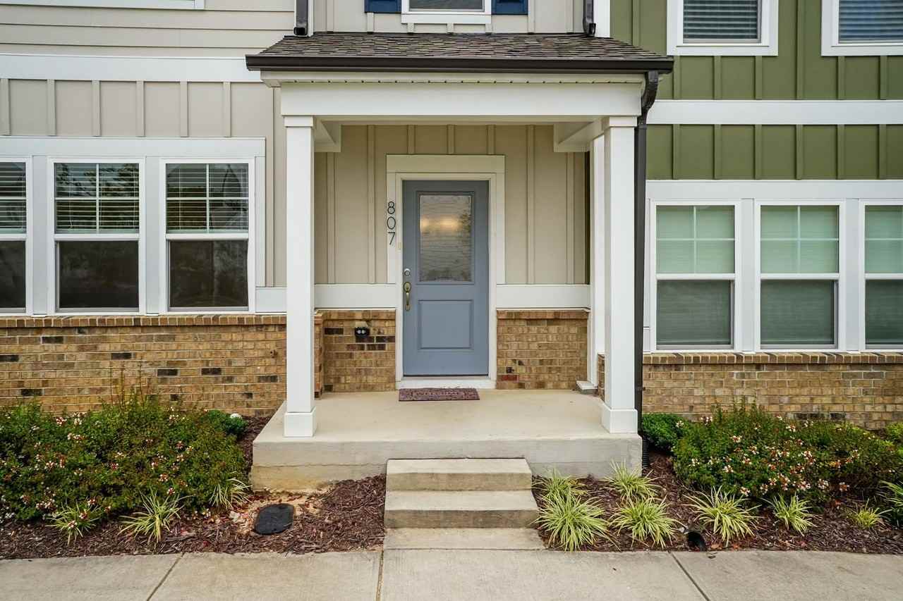 807 Trestleview St - Photo 3 of 25