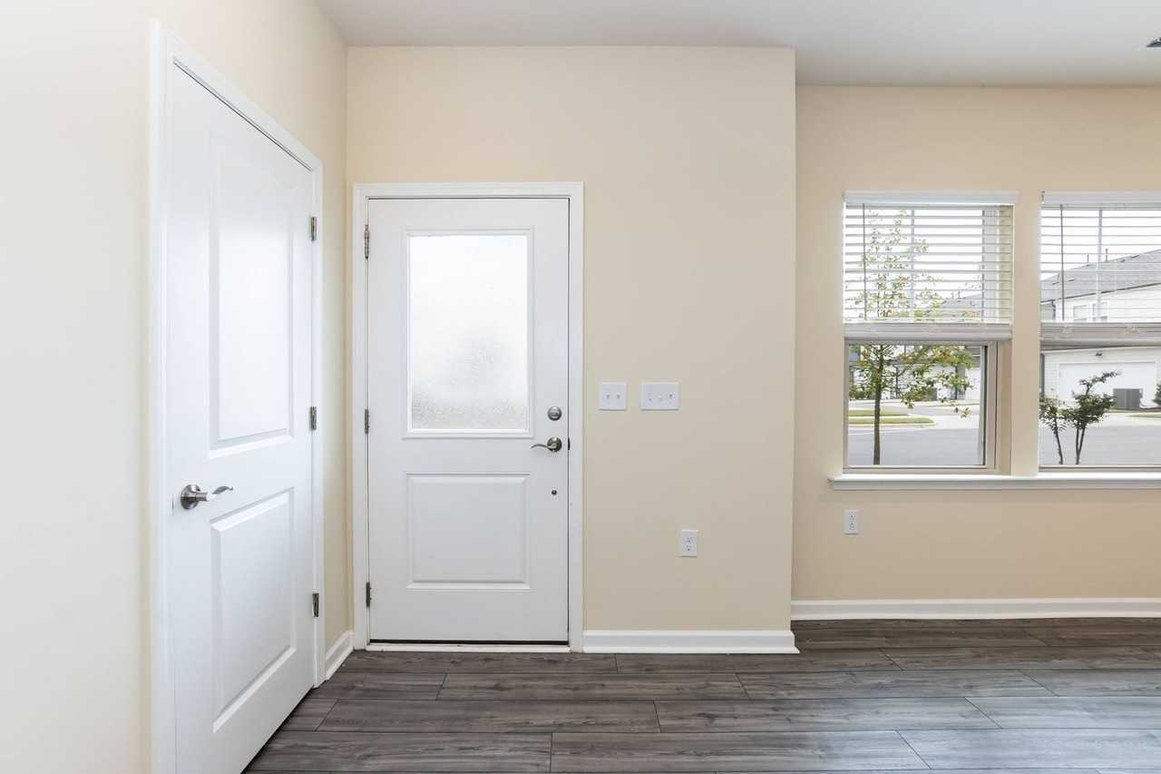 807 Trestleview St - Photo 6 of 25