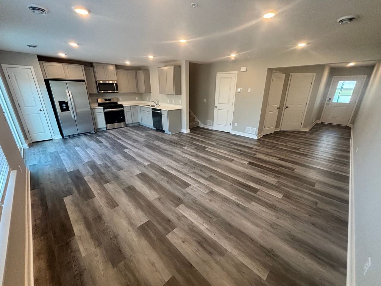 5134 Stable View Dr - Photo 2 of 20