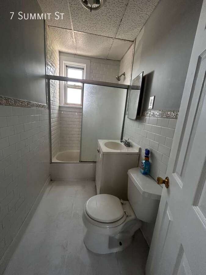 7 Summit St - Photo 5 of 9