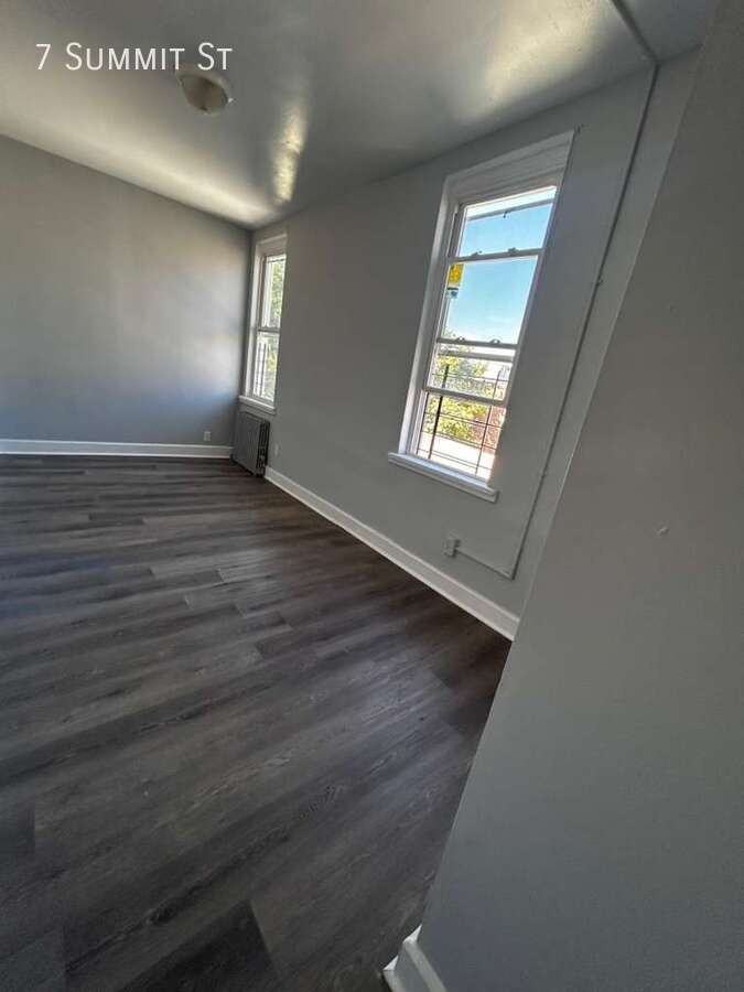 7 Summit St - Photo 7 of 9