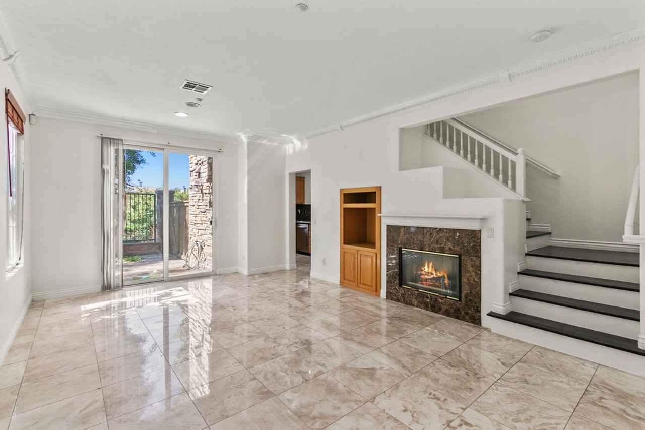 3 Amesbury Court - Photo 2 of 20