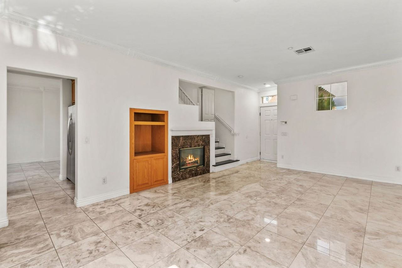 3 Amesbury Court - Photo 3 of 20