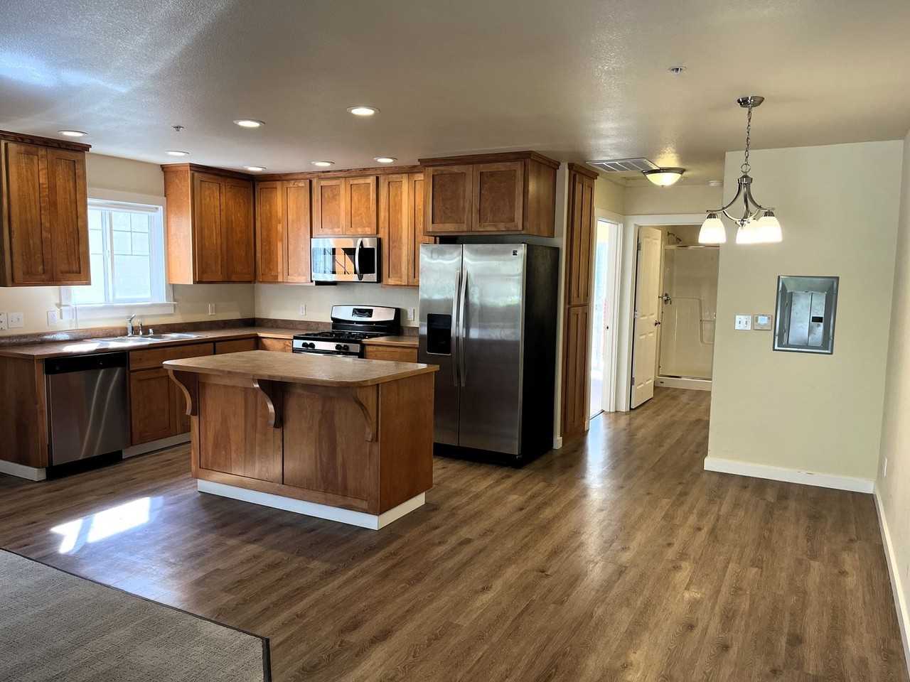 2471 Shay Ct - Photo 3 of 13