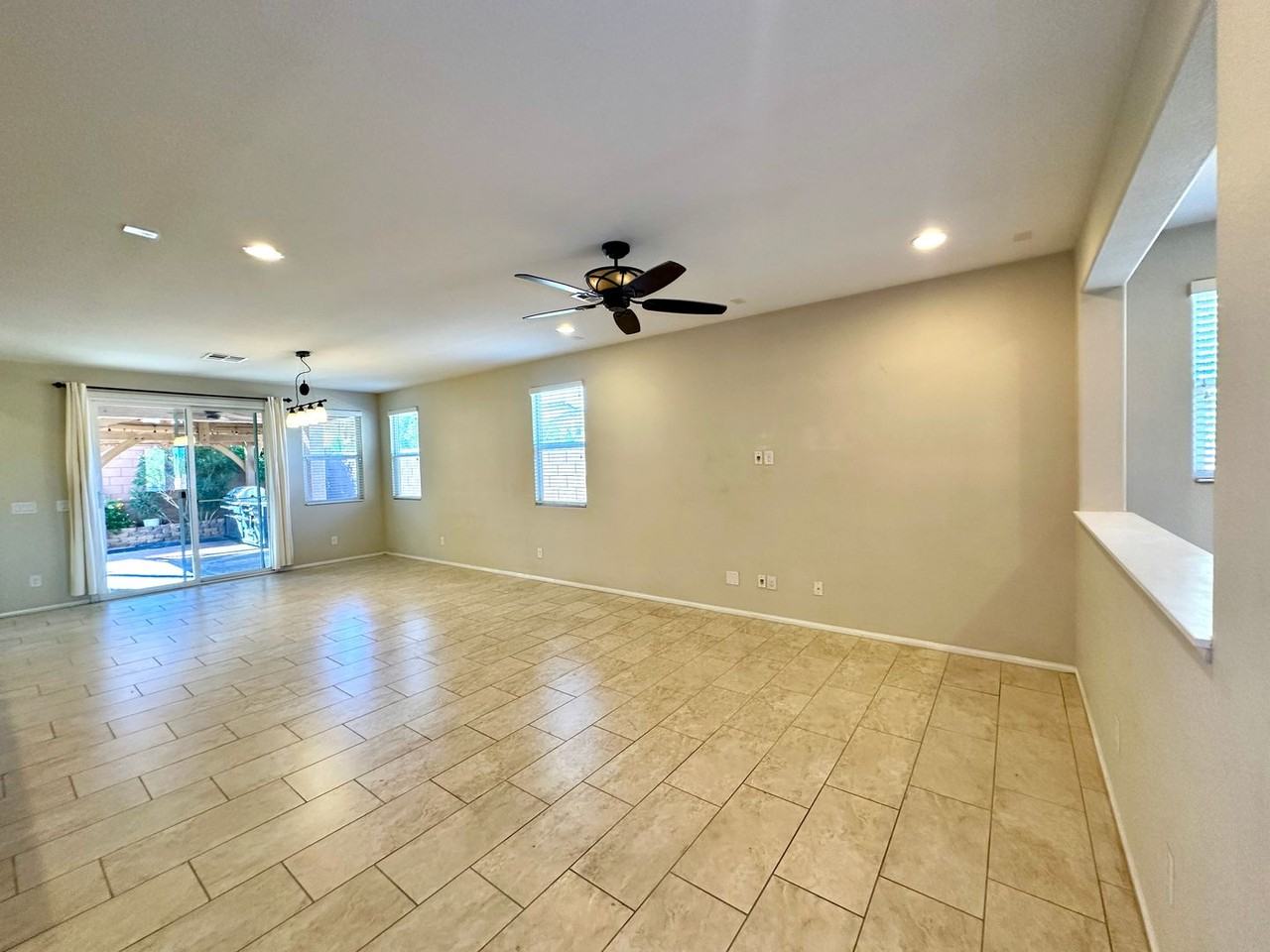 703 Shiva Street - Photo 5 of 33