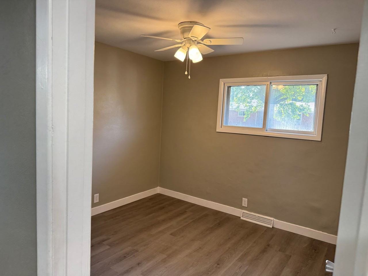 2008 Randall Ct - Photo 3 of 20