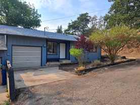 1165 Ne Ridge Ave - Photo 1 of 1