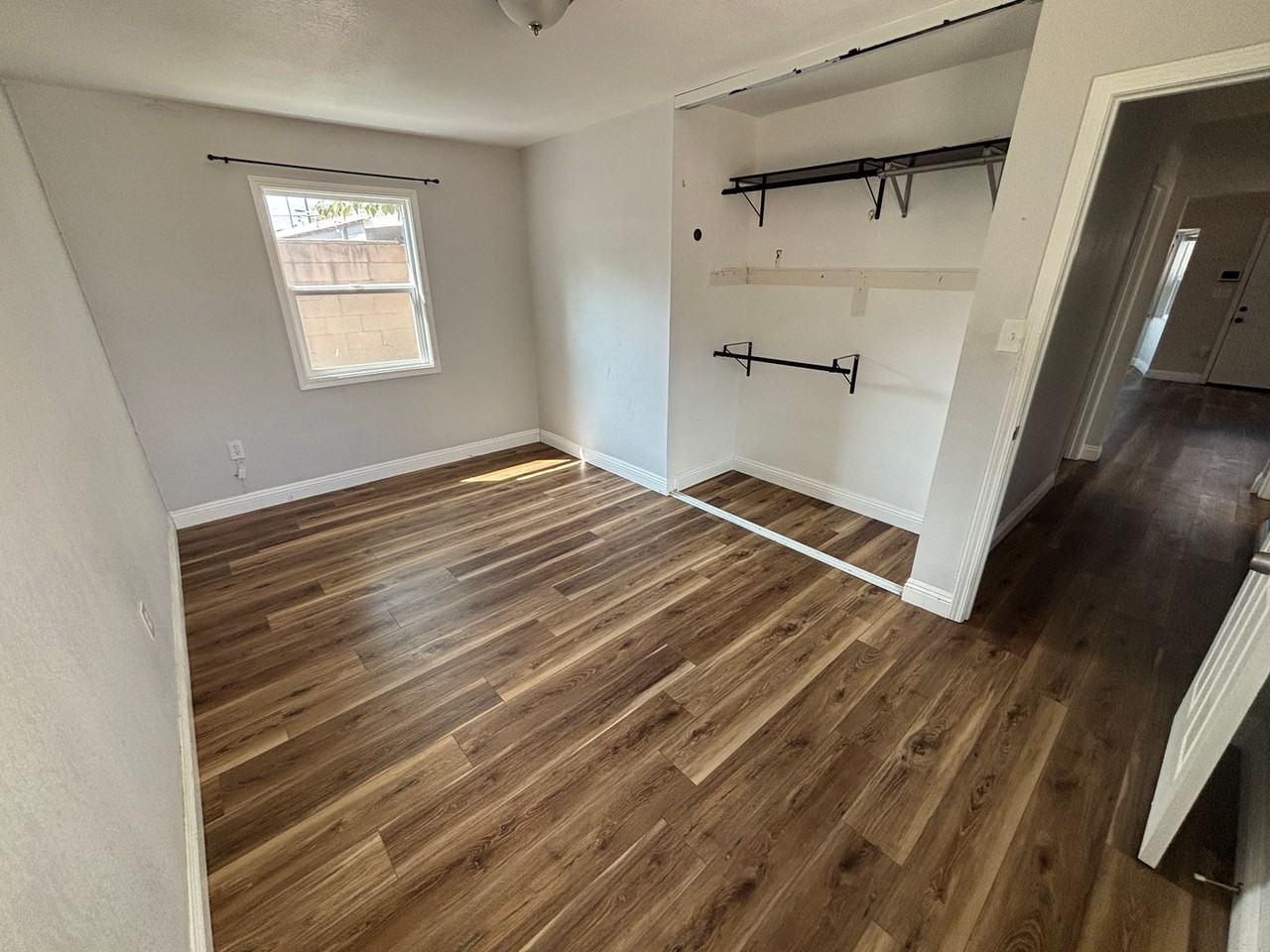 414 Iowa Ave - Photo 2 of 14