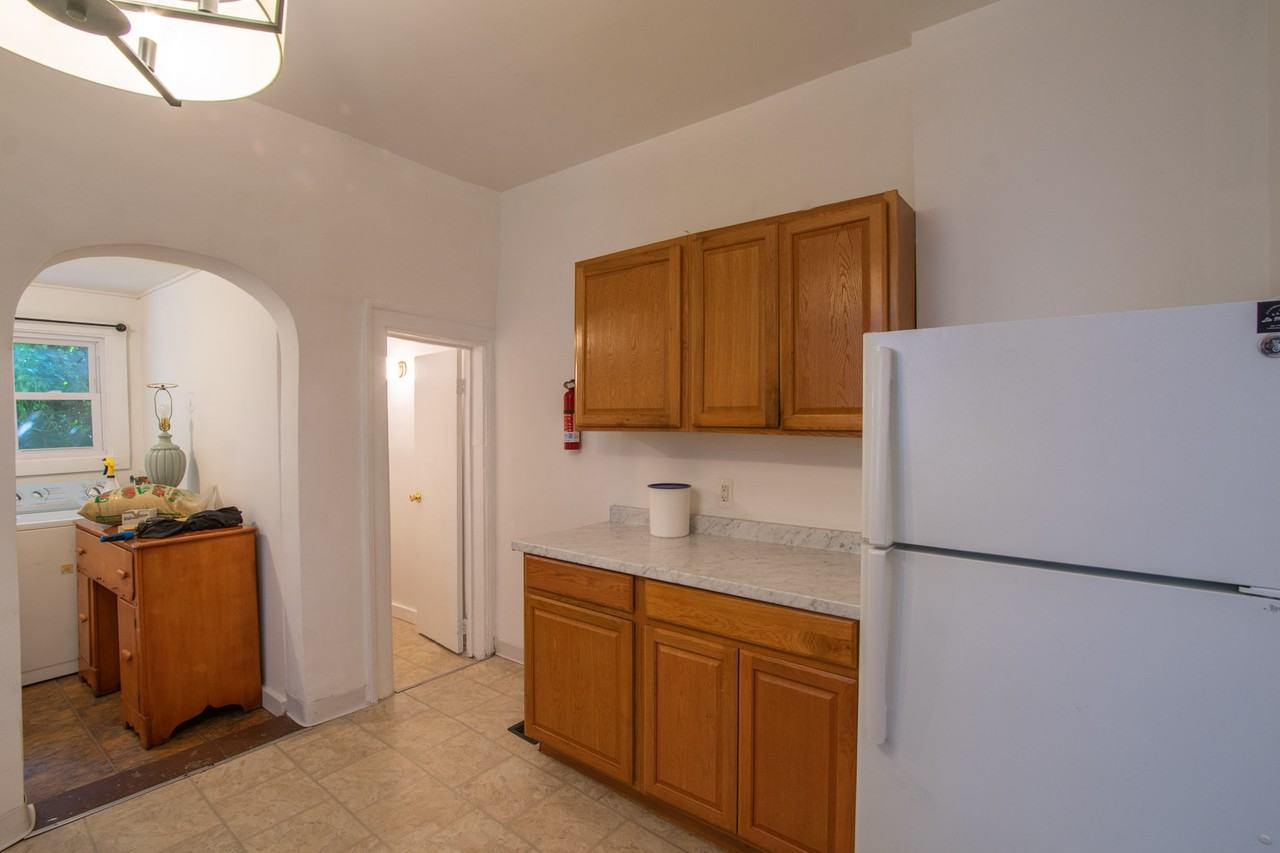 2039 N Gratz St - Photo 3 of 41