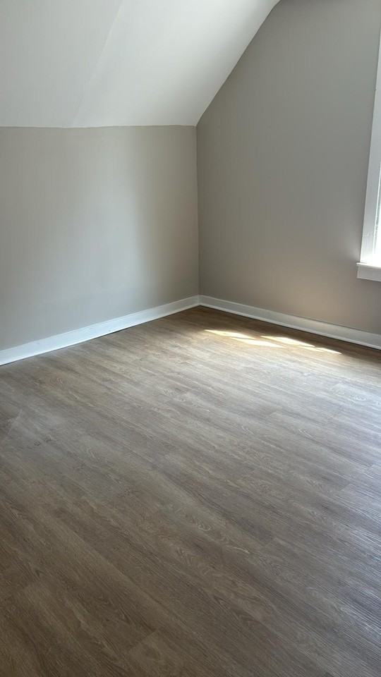 606 West North Street, Unit 608 1/2 Upper Unit - Photo 5 of 11