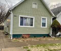 featured image of 319 Dexter St