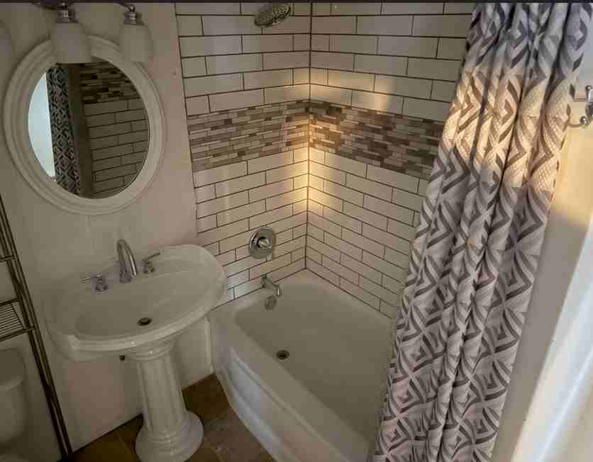 319 Dexter Street - Photo 6 of 9