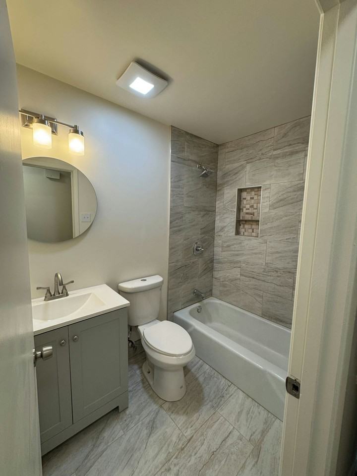 10889 Thrasher Road - Photo 3 of 10