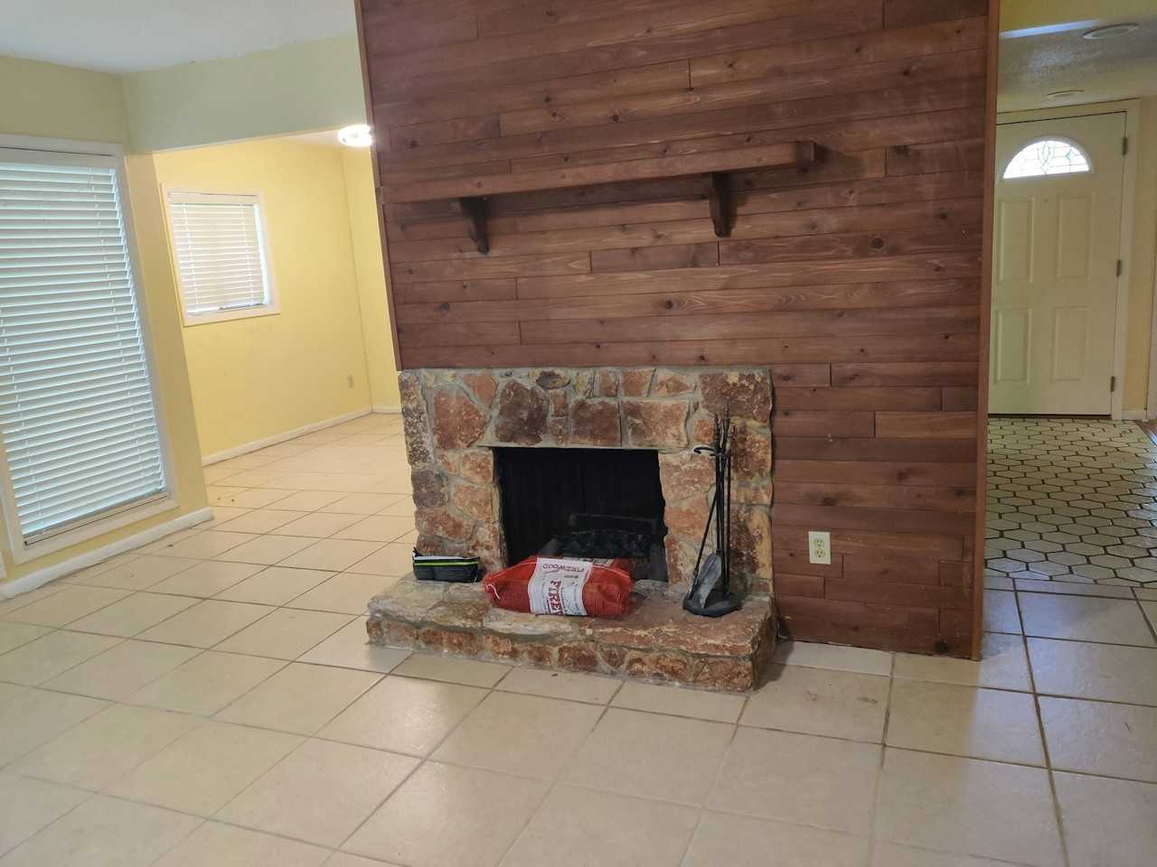 1002 E Michigan St unit A, Unit A - Photo 7 of 9