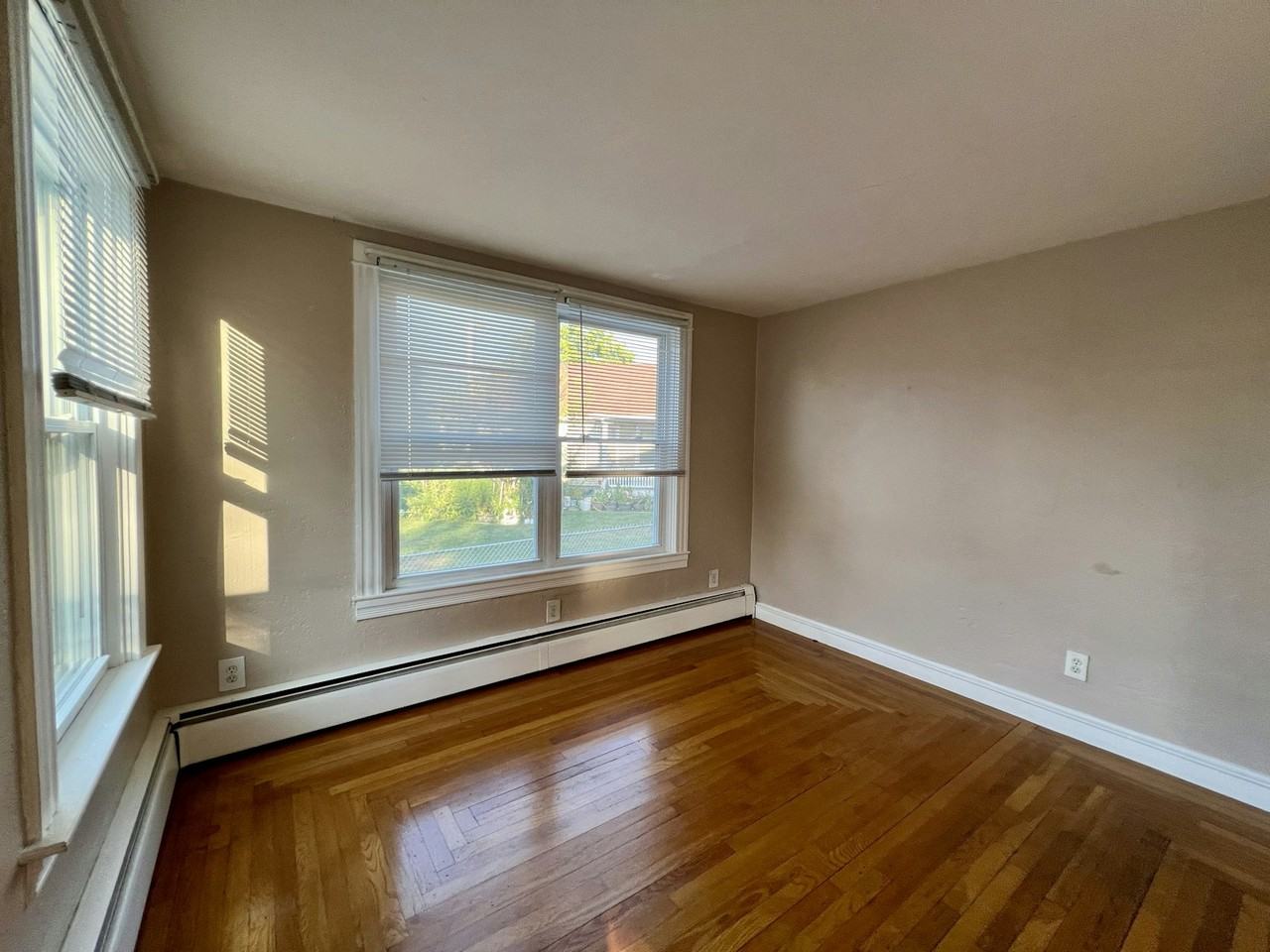 285 Baxter Street, Unit front - Photo 5 of 15