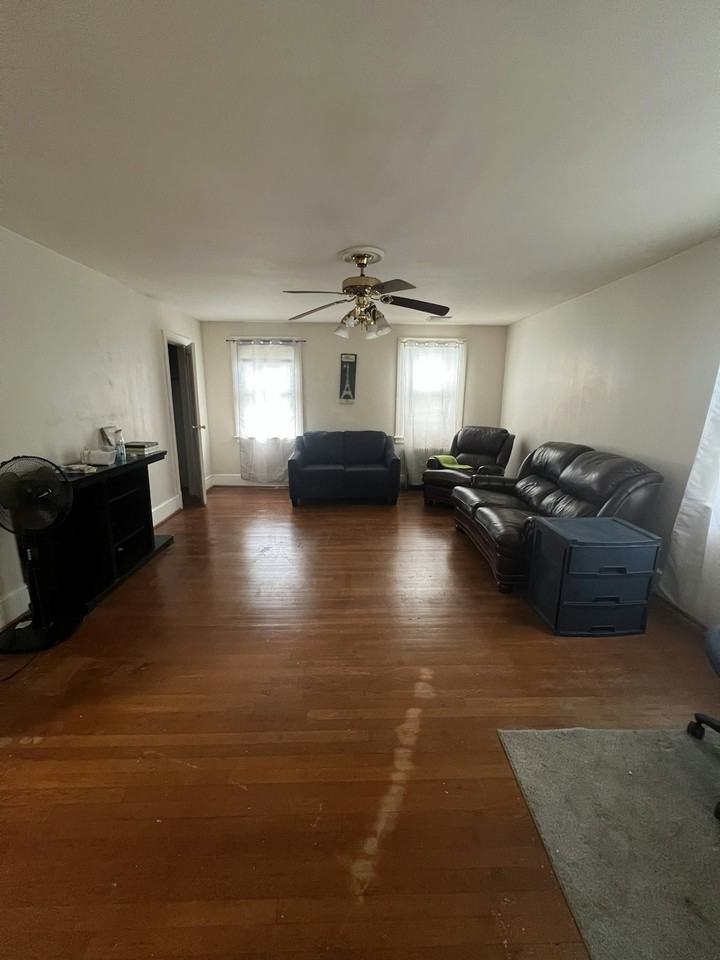 1022 West 48th Street  # 2 - Photo 2 of 18