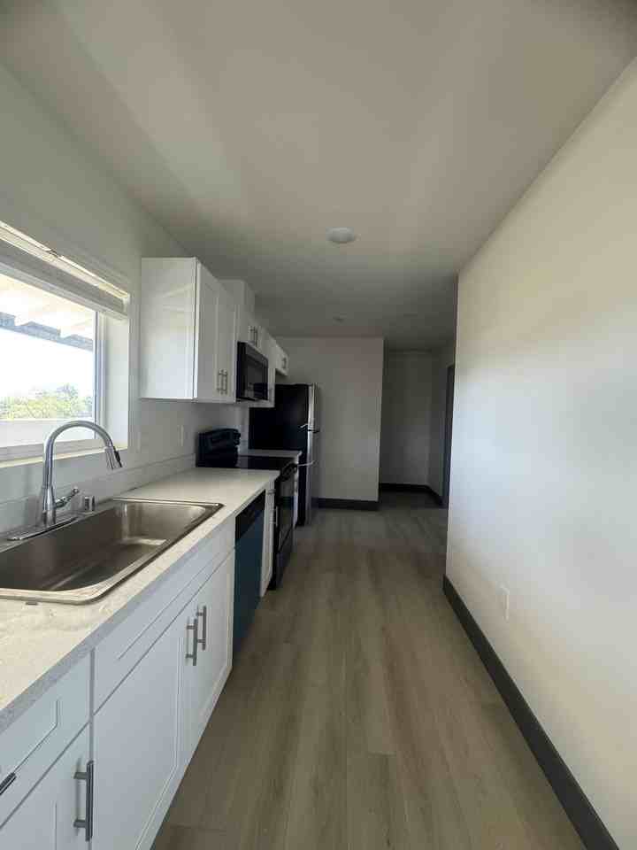 4834 Powerline Road - Photo 6 of 20