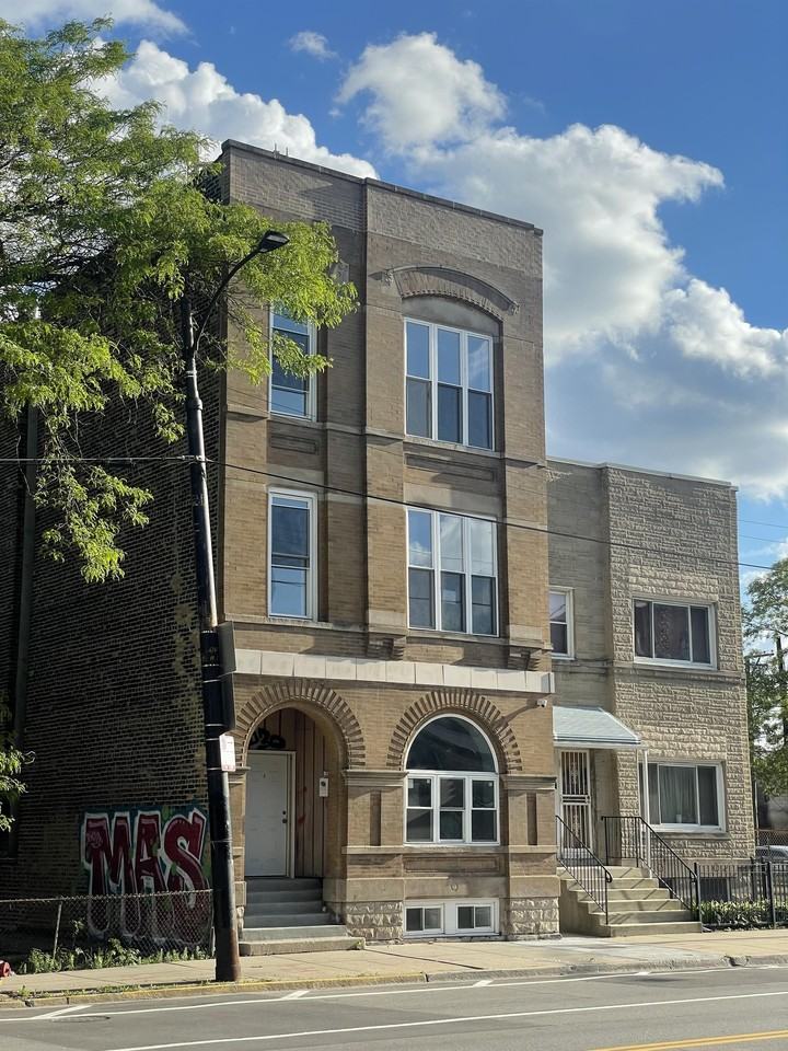 2751 West Chicago Avenue - Photo 2 of 26