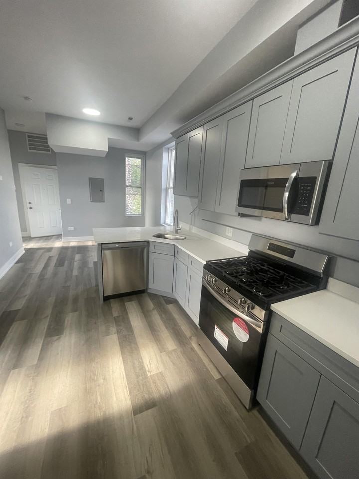 2751 West Chicago Avenue - Photo 3 of 26