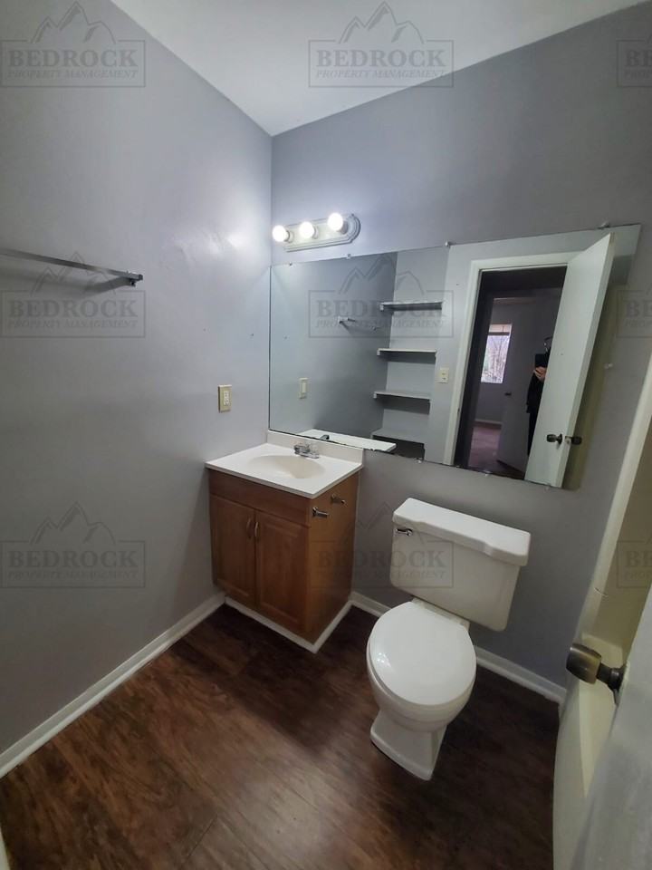 4010 Bob Wallace Avenue Southwest - Photo 5 of 7