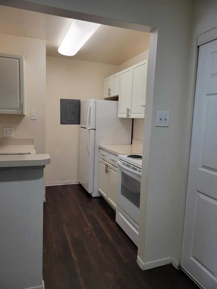 06-201 - Photo 4 of 6