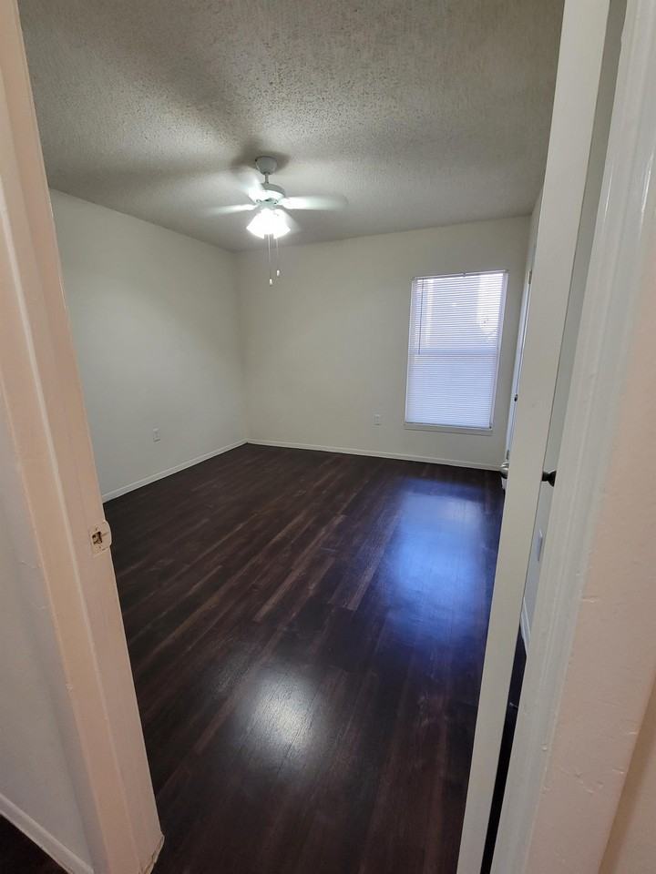 06-201 - Photo 6 of 6