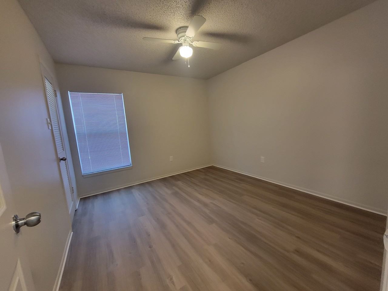 47-104 - Photo 5 of 6