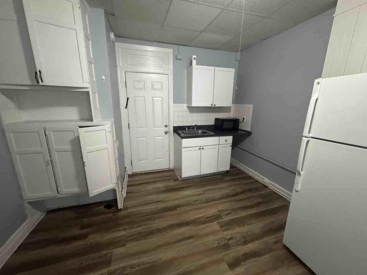 189 Lake Avenue - Photo 2 of 21